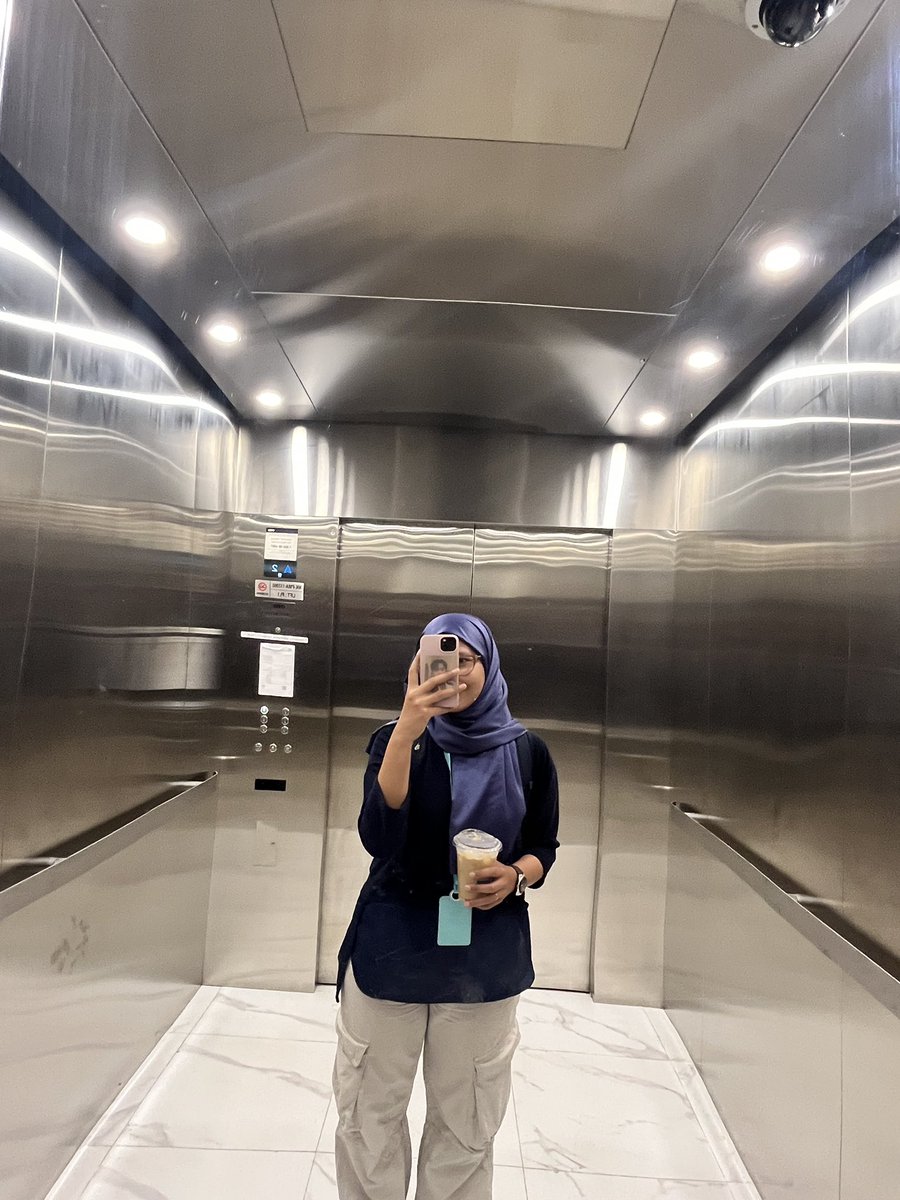 mintyybluee's tweet photo. alangkah best nya kalau harini cuti https://t.co/52gcZdpKmY