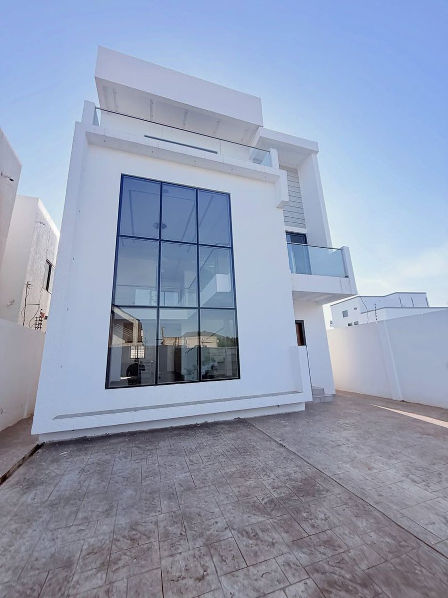 KwakuDaRealtor's tweet photo. 4 Bedroom Ensuite House for SALE
Loc: Lakeside Estate, Ashaley Botwe. Accra-Ghana
Price: Ghs 3 Million
☎️+233-505696228 for further information
NOTE: Agency T&C’s Apply
#property #forsale #lakesideestates #accra #ghana #linkedin #africa https://t.co/lP3kA2kHi2