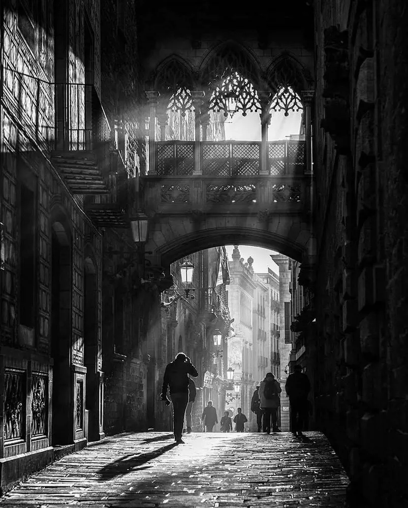 Retra_tos's tweet photo. #Photography by Jorge Llorca Martínez, The Gothic Quarter, #Barcelona
https://t.co/D9xy27oGYh
#retratos #ByN #minimalista #photooftheday #color https://t.co/RTUTxzcgCA