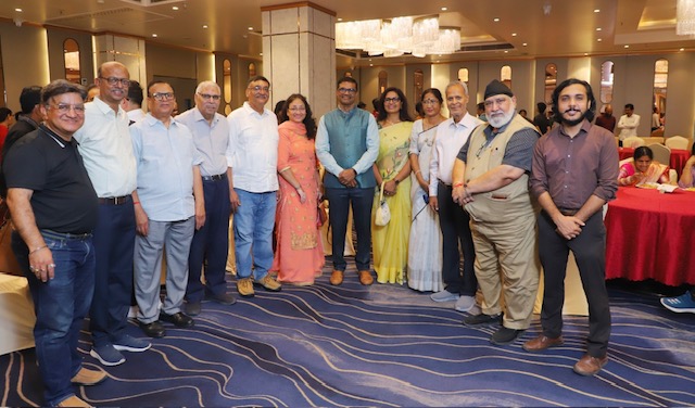UpdatesInfra's tweet photo. An inductee into the PRCI 'Hall of Fame' &amp; former PRSD Delhi Chairman, Sh. Rao leaves behind a powerful legacy of strategic leadership &amp; mentorship. The media community &amp; the PFC family wish him a future filled with great health &amp; happiness! 💐✨ #PR #Media #Retirement (2/2) https://t.co/GCXgYY4ukD