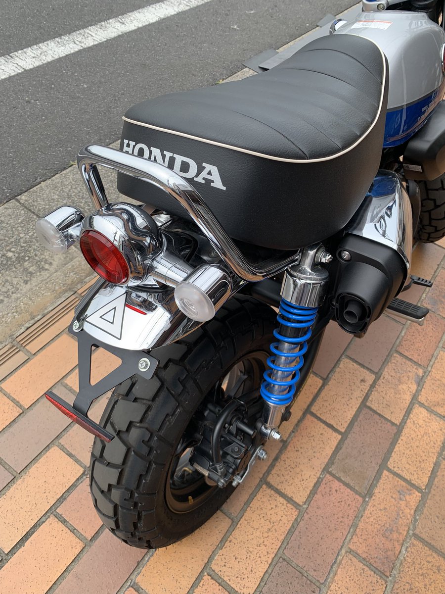 MCSYOKOTA's tweet photo. 中古車　モンキー125 
JB03-1007〜　　2022年式　オリジナルのキー2ケ　
　走行はなんと576km  ダウンフロントフェンダー　リアフェンダーレス　展示してます
ミッション車です
見に来てくださいね https://t.co/coHCrOErio