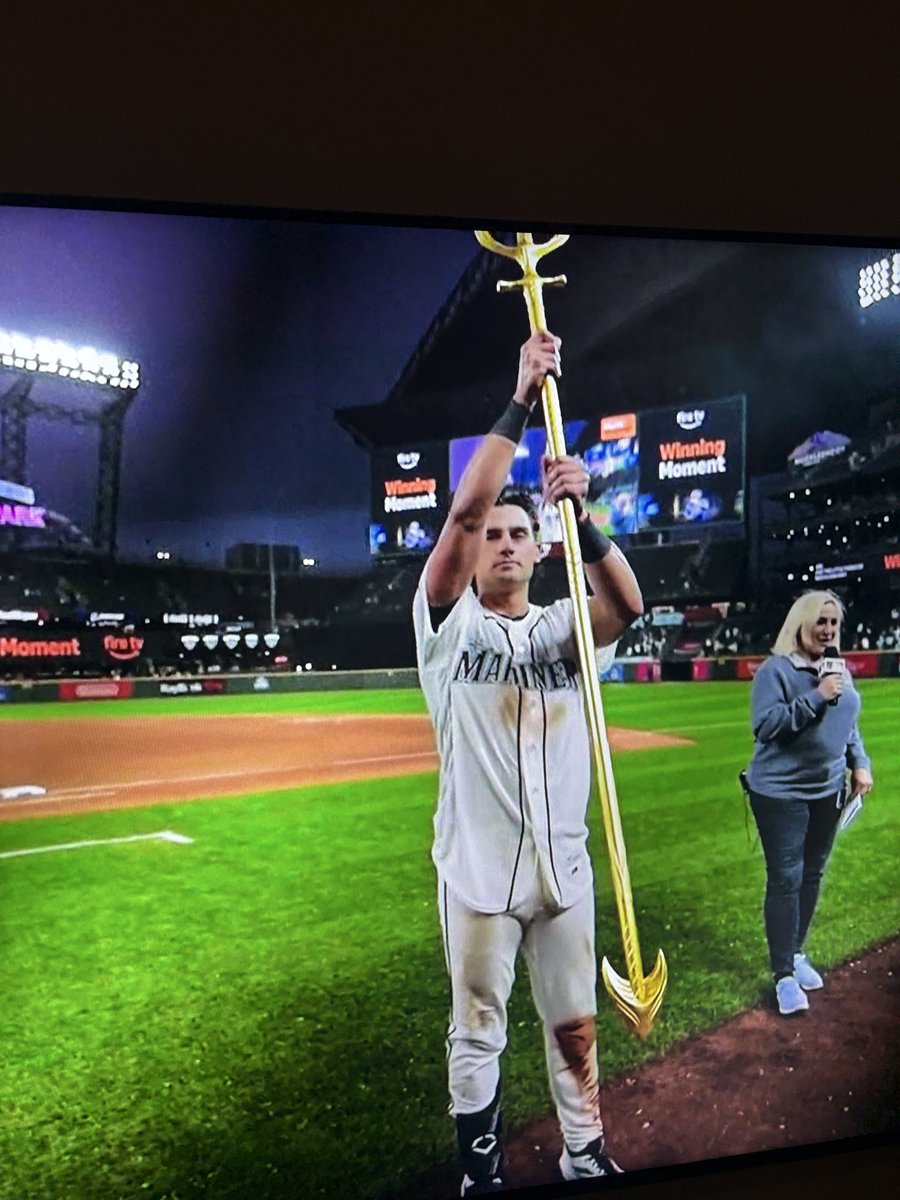 Y2CASEY's tweet photo. 7 straight. 🔥
@Mariners https://t.co/zJwHTGYa8h