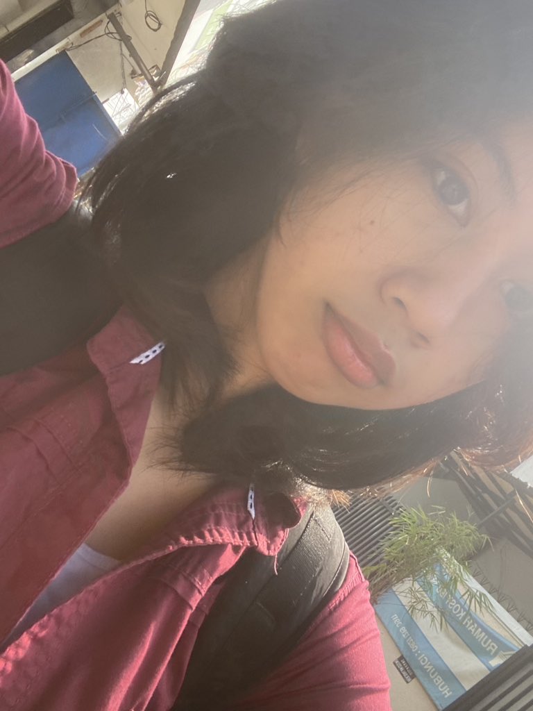 arcchitecture's tweet photo. kuliah bareface😂😂 baru bangun https://t.co/LTJ48BSVJD