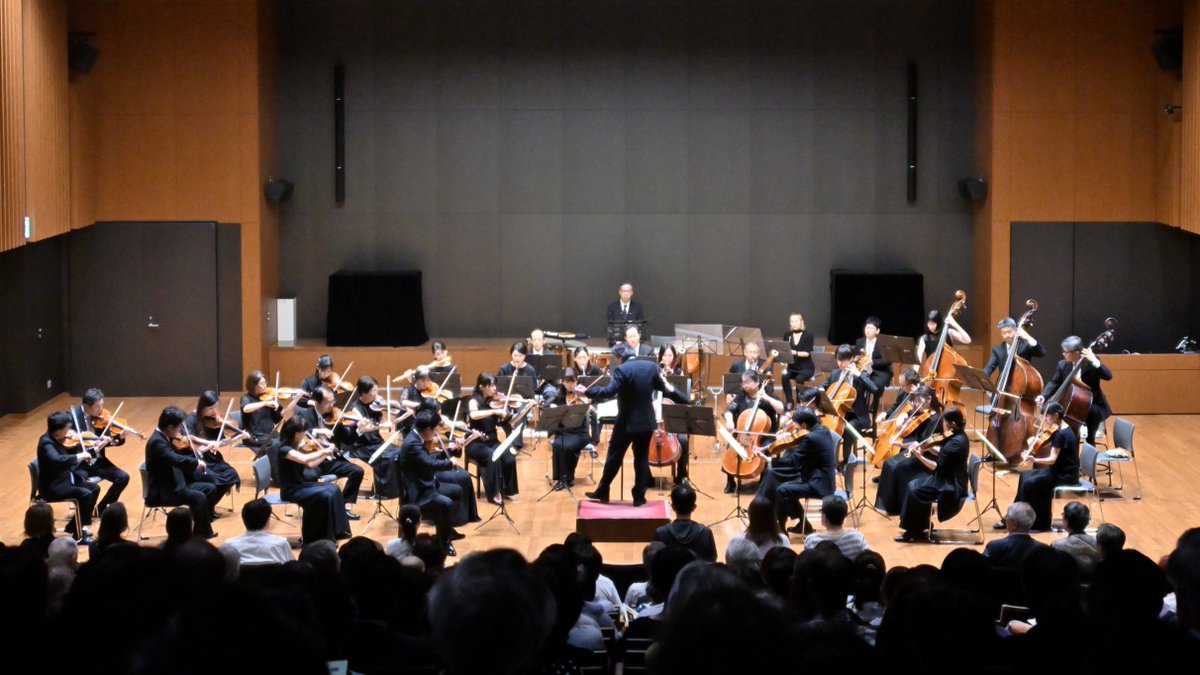 NewPhilChiba's tweet photo. 写真はこれまでのプレミアムコンサートの様子です。

振動や息づかいまで…
眼前に山下マエストロと千葉響を感じていただける空間です。

鼓膜が大喜び。 https://t.co/h2XBbPtakh