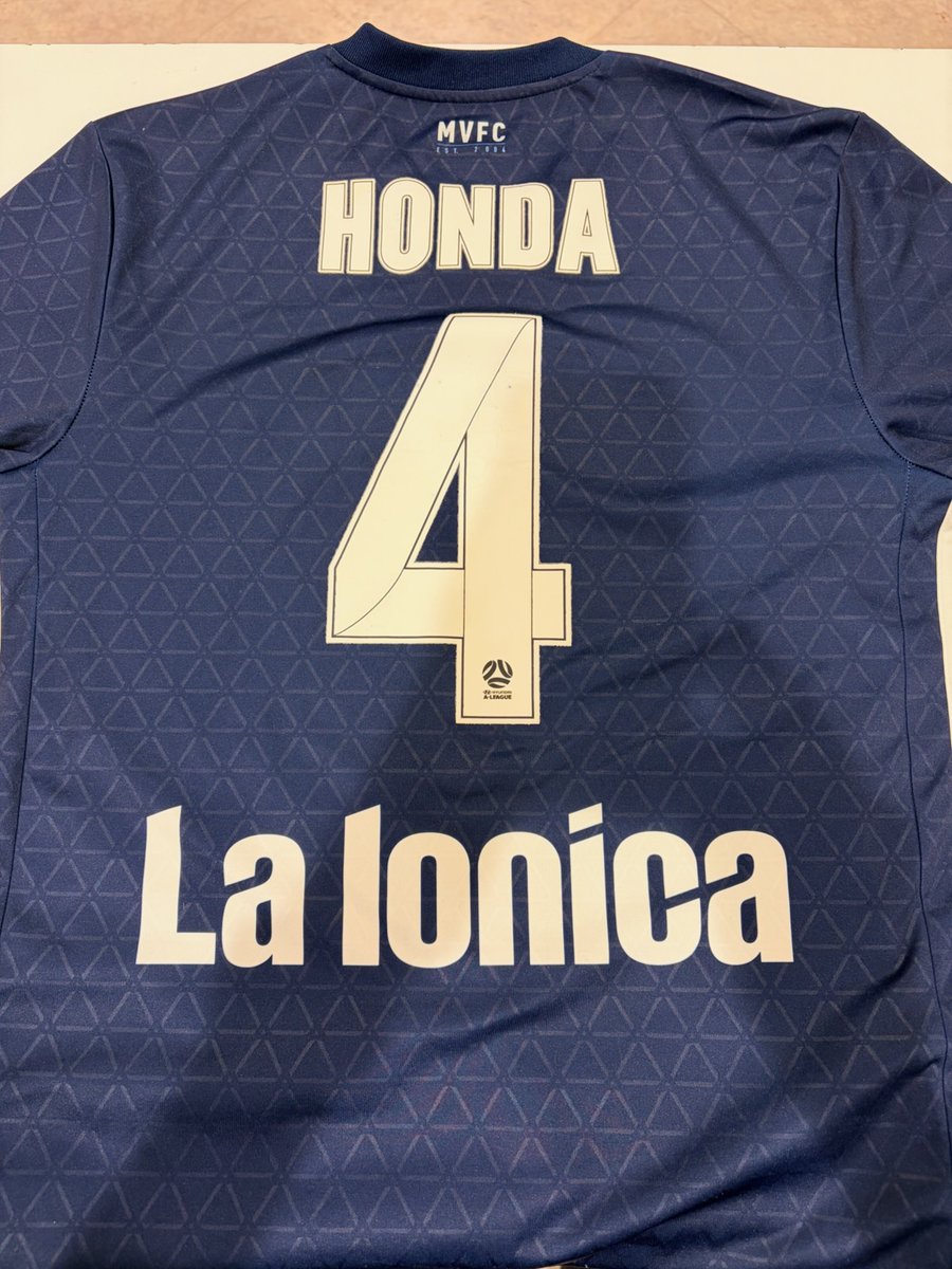 入荷情報⚽️】 メルボルン・ビクトリー #本田圭佑 選手（背番号4）の