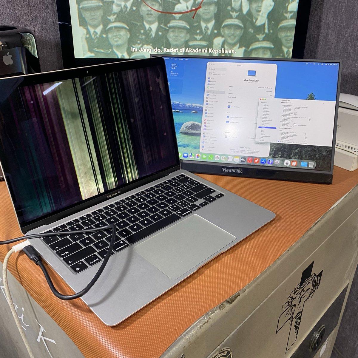 ApesStoreID's tweet photo. #WTS
Jual Macbook Air M1 8/256gb 13inch 2020 Silver inter, kondisi 90% mulus, Batery rusak, fungsi mesin normal, LCD rusak, kelengkapan unit only (no charger n no box). Harga Rp 4,5jt
bisa kirim2, langsung cek unit ke Toko di ITC Kuningan, lantai 3 blok D9 No 7 Jaksel https://t.co/0ORS3lRN42
