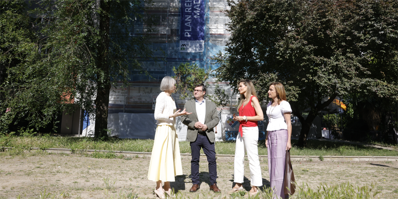 CONSTRUIBLE's tweet photo. El Ayuntamiento de Madrid ha presenciado el inicio de la primera fase de las instalaciones fotovoltaicas del Poblado Dirigido de Orcasitas, un proyecto orientado a convertir este ámbito de Usera en el primer barrio ecosolar de la capital. @MADRID
https://t.co/XbNX5QLLzH https://t.co/7nGneKO6mg