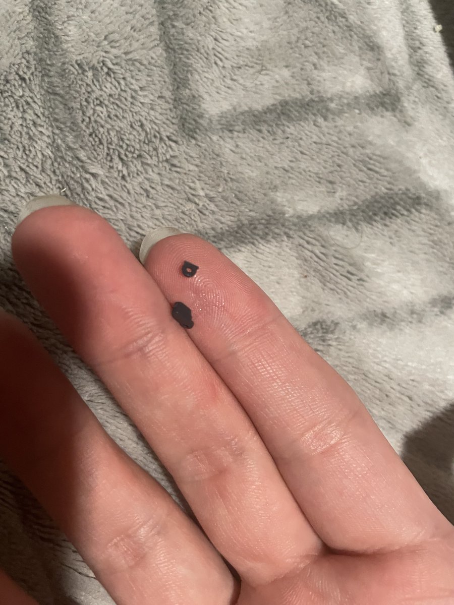 willdeletein2's tweet photo. @RyanStrange15 @L0rdskywarppp (i say right when the thumb dissolves in my hands) T-T 
ive been really careful with him too but ah well :( https://t.co/IkfzYdlAXv