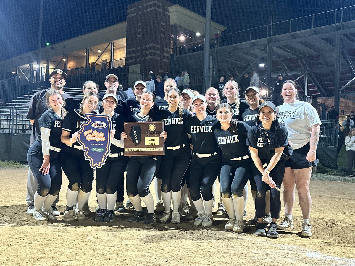 sofia_kateeb's tweet photo. See you at STATE!!! 

⭕️12 IP, 15Ks

#FriarUp #StateBound #WeAreFenwick 

@FenwickAD @FriarSoftball @ChiProspects15u @LineDsoftball @D1Softball @PrepSoftball @THEWOWSB https://t.co/hJNMiHlo7r