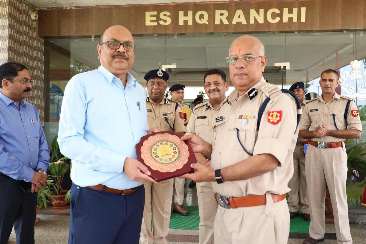 CISFEast's tweet photo. A training program on "Execution of Powers Conferred under Various Sections of the #MMDRAct," conducted by CISF Eastern Sector Headquarters, Ranchi from 01 June –5 June 2026, focused on legal frameworks, SOPs, best practices and coalfield security operations.
#CISF @CISFHQrs https://t.co/1GsmENUtC3