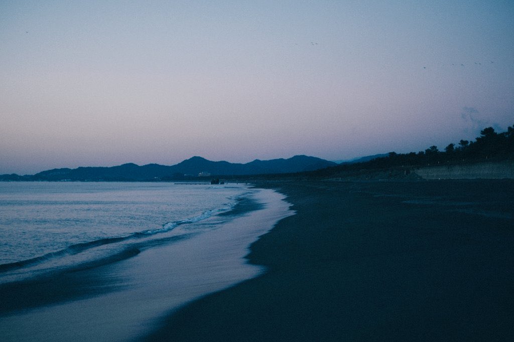 fusya1040's tweet photo. 夕方
海を一緒に散歩したいと思える人は https://t.co/eNqxgvOUR3