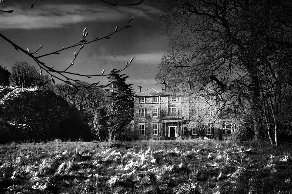 DarkGalloway's tweet photo. Monreith House, built by William Maxwell in 1791 and currently in the news due to its impending sale and auction of its contents. A great shame this could not have been saved for the good of the region.
#blackandwhitephotography #Scotland #Galloway #SouthernScotland https://t.co/07aNffKm36