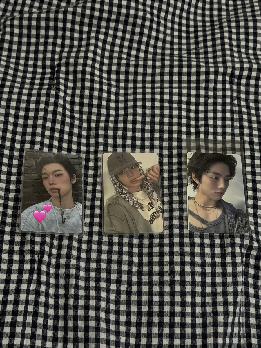 __0_301's tweet photo. EVNNEトレカ交換

求→ハンビン同種
譲→💕イジョン

郵送交換📮
ご連絡お待ちしてます🙇🏻‍♀️

#EVNNE #EVNNEトレカ交換 #EVNNE交換 https://t.co/Qatnd50fQd