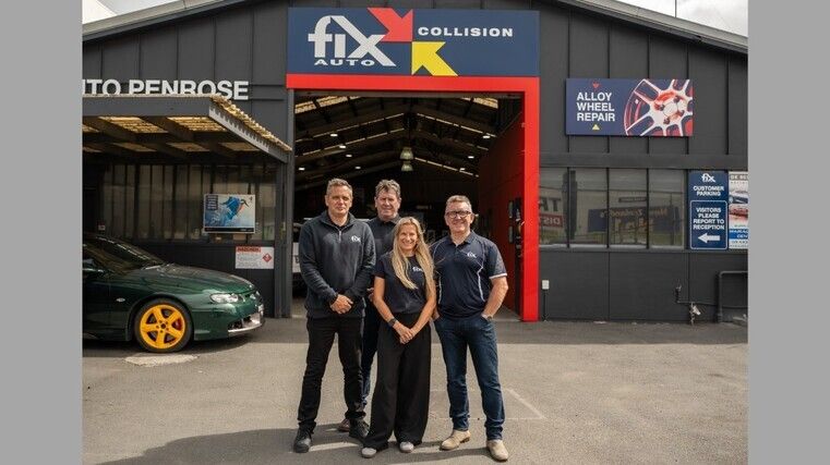 autofilenz's tweet photo. Global network enters NZ: Penrose site first in a series of facilities planned by brand that operates in 10 countries. 
#fixnetwork #fixauto #penrose #auckland #collision #repair #network #novusglass #carnews
https://t.co/hmBnYFHb14 https://t.co/JQfxRebB6D