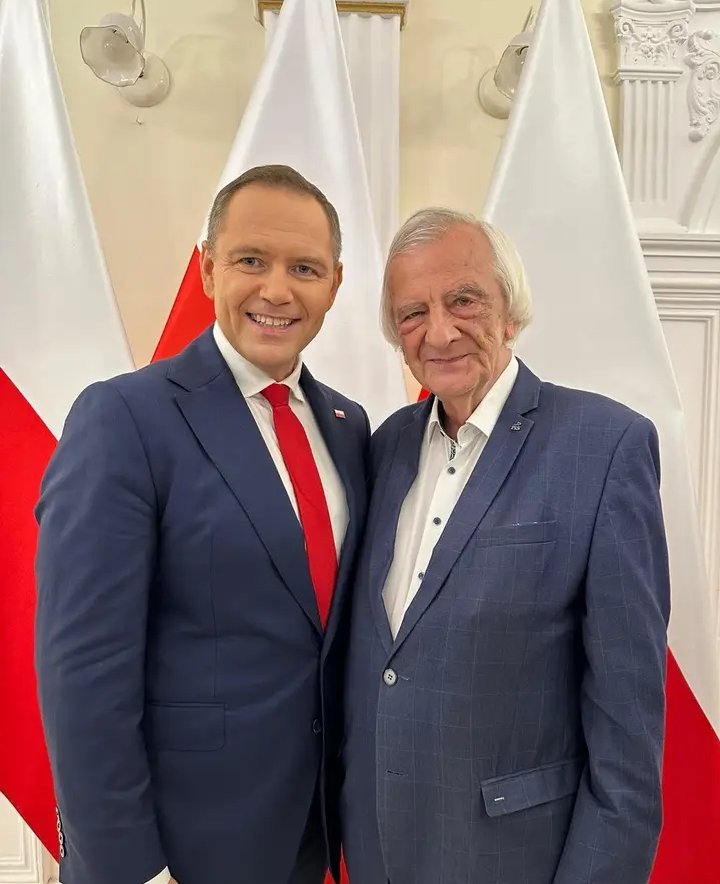 Adam01234269's tweet photo. O wyższości snusa nad butaprenem. https://t.co/1y0MliklDw