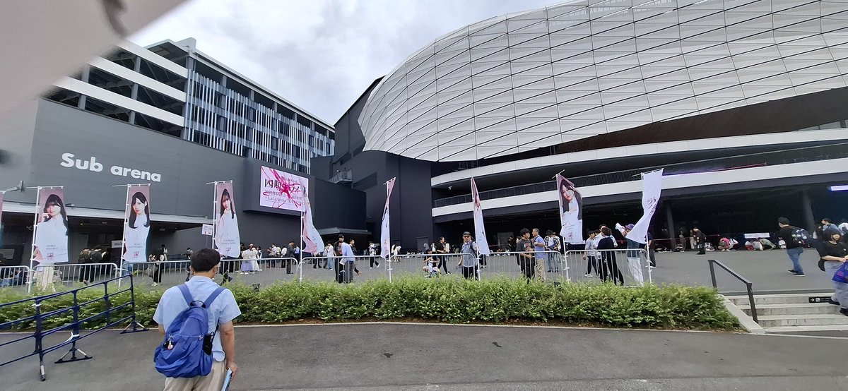 Tommy7th's tweet photo. 今日は、LaLaアリーナに、櫻坂46四期生ライブを見に来ました。
開演前に、推しメンの浅井恋乃未ちゃんのグッズを購入しました。
四期生の成長をしっかり目と頭と全身に焼き付けてきます(笑)
#櫻坂46四期生ライブ
#浅井恋乃未
#LaLaアリーナ https://t.co/Rz24QrqaJS