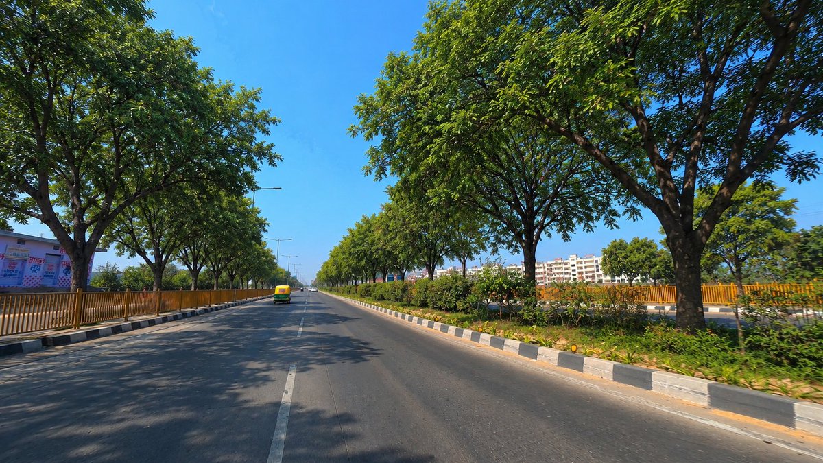mr_tripathiii's tweet photo. Airport Road, Varanasi

Reality                                 Potential https://t.co/tJTiFfGfvy