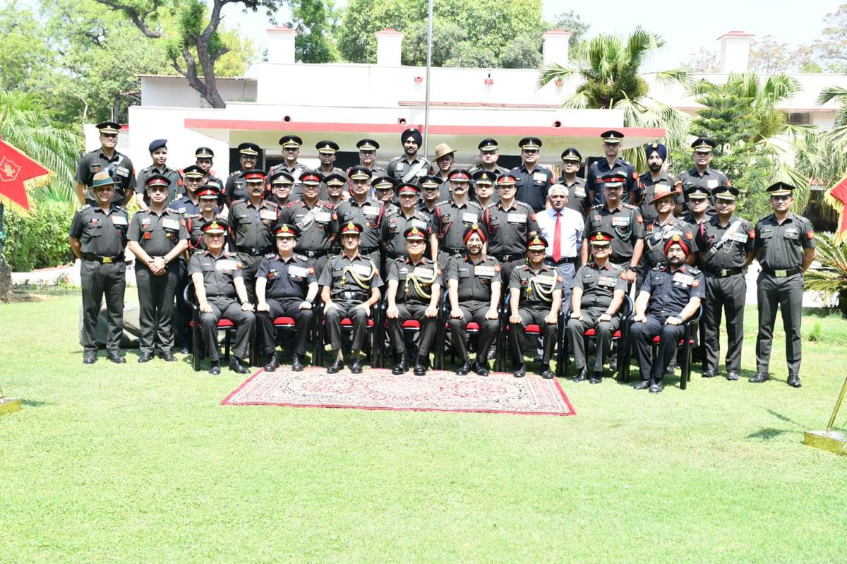 DelhiArea_IA's tweet photo. HQ #DelhiArea, bids a fond farewell to Lieutenant General Bhavnish Kumar, AVSM, VSM, General Officer Commanding, Delhi Area, on his superannuation, marking the culmination of an illustrious military career spanning 37 years of distinguished service to the Nation.

His tenure was marked by exemplary leadership, professional excellence and an unwavering commitment to operational effectiveness, fostering organisational growth and strengthening institutional values across the formation.

His legacy of dedication, integrity and service will continue to inspire all ranks.

#IndianArmy 
#ServiceBeforeSelf
#NationFirst

@adgpi
@westerncomd_IA