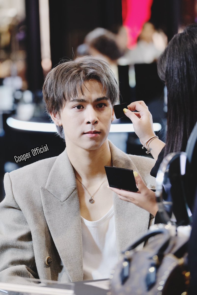 _cooperofficial's tweet photo. ⭐️คูเปอร์ ภัทรพสิษฐ์เข้าร่วมงานเฉลิมฉลองแป้งผสมรองพื้น Celebrating KANEBO MELTY FEEL WEAR II, The No. 1 Powder Foundation in Thailand⭐️

📅 28 พฤษภาคม 2569
🕐 13:00 น.-14:00 น.
📍โซนพลาซ่า A เซ็นทรัลลาดพร้าว ชั้น 1

#cooper_patpasit
#แล้วแต่เปอร์ https://t.co/jVqF0gmBj3