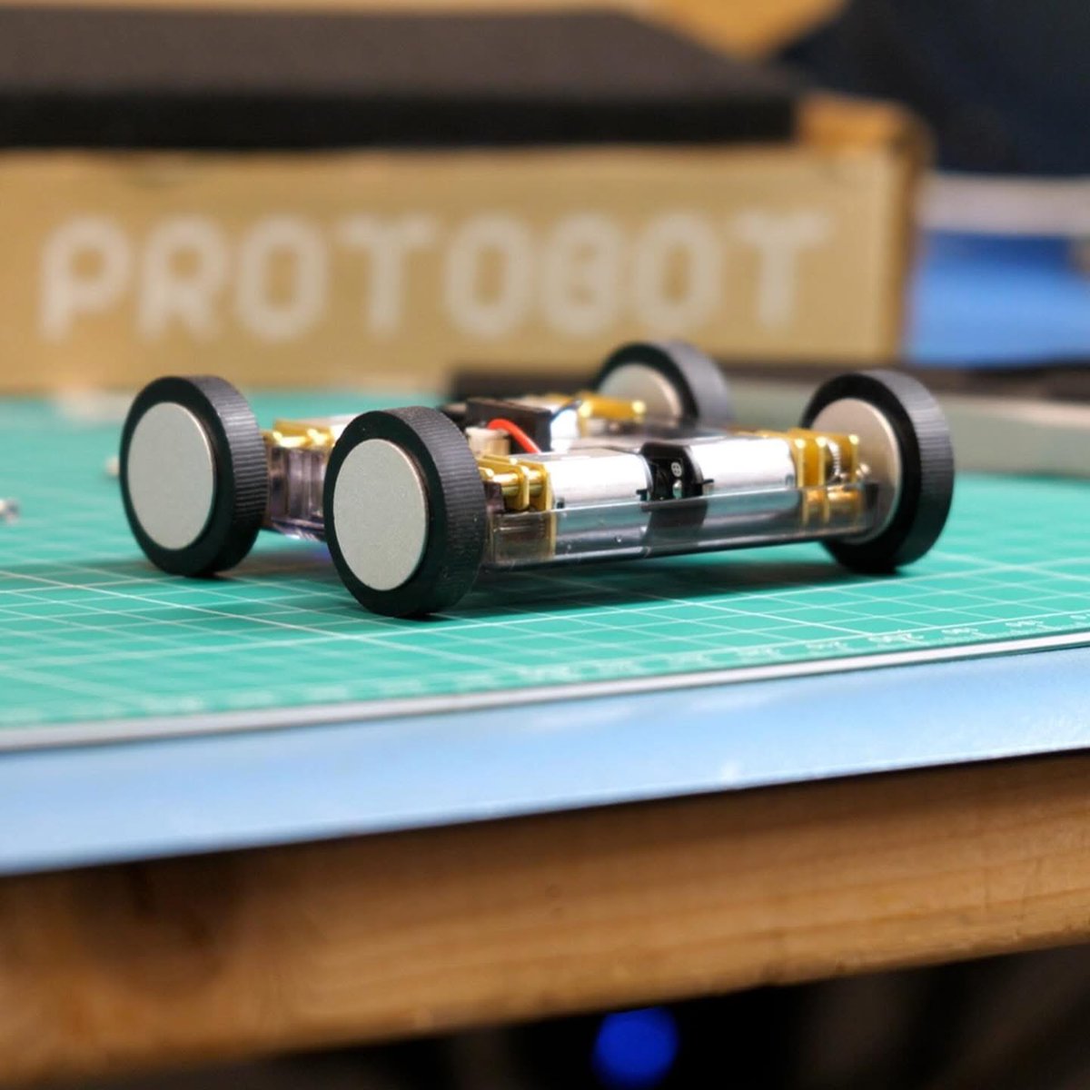 BugejaCarl's tweet photo. Super excited to announce that #ProtoBot kits are now officially available for pre-order: https://t.co/JvK5YluWh3 

After months of development, they’re finally here 🙈 The full build video drops in a couple of days - stay tuned! https://t.co/GMIxNYnSRH