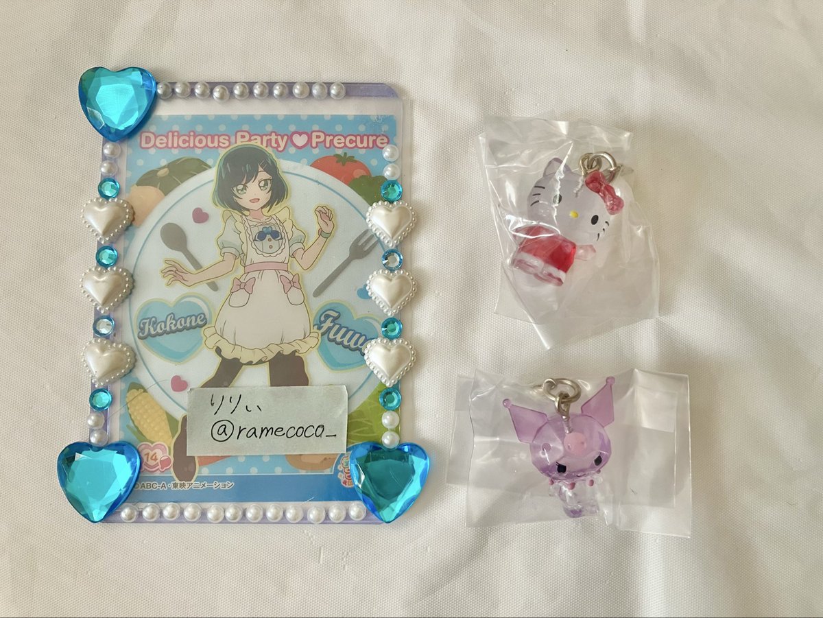 ramecoco_'s tweet photo. 【交換】サンリオ クリスタル めじるしアクセサリー ポケモンメタルチャームマスコット

（求）画像1　ミュウ1点

（譲）画像2

※初めましての方は固ツイ必読でお願いいたします

異種のため難しいと思いますが
検索からでもお声掛けよろしくお願いいたします🙇🏻‍♀️ https://t.co/qbaBEFCpCu