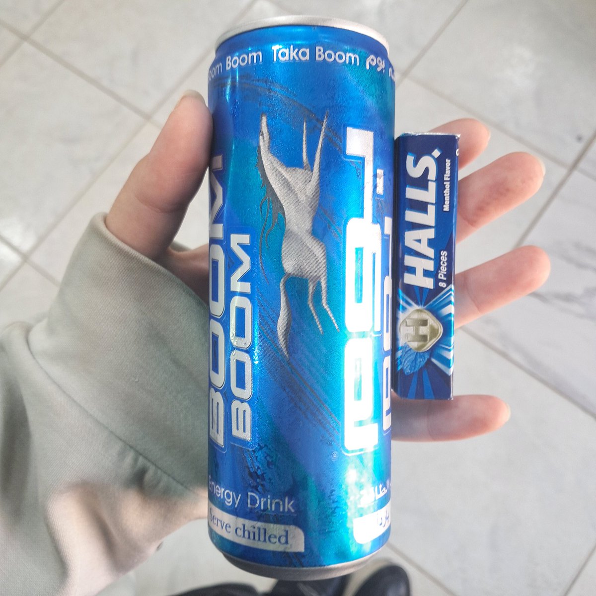preozac's tweet photo. breakfast of the champions ^_^ https://t.co/SPFT6Ct3H5