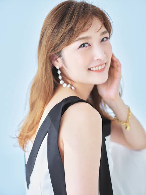 Mhpqg79u5e63122's tweet photo. 30周年ライブに、元祖DEF.DIVA
揃わないかな？ https://t.co/jQAcEcoG7P