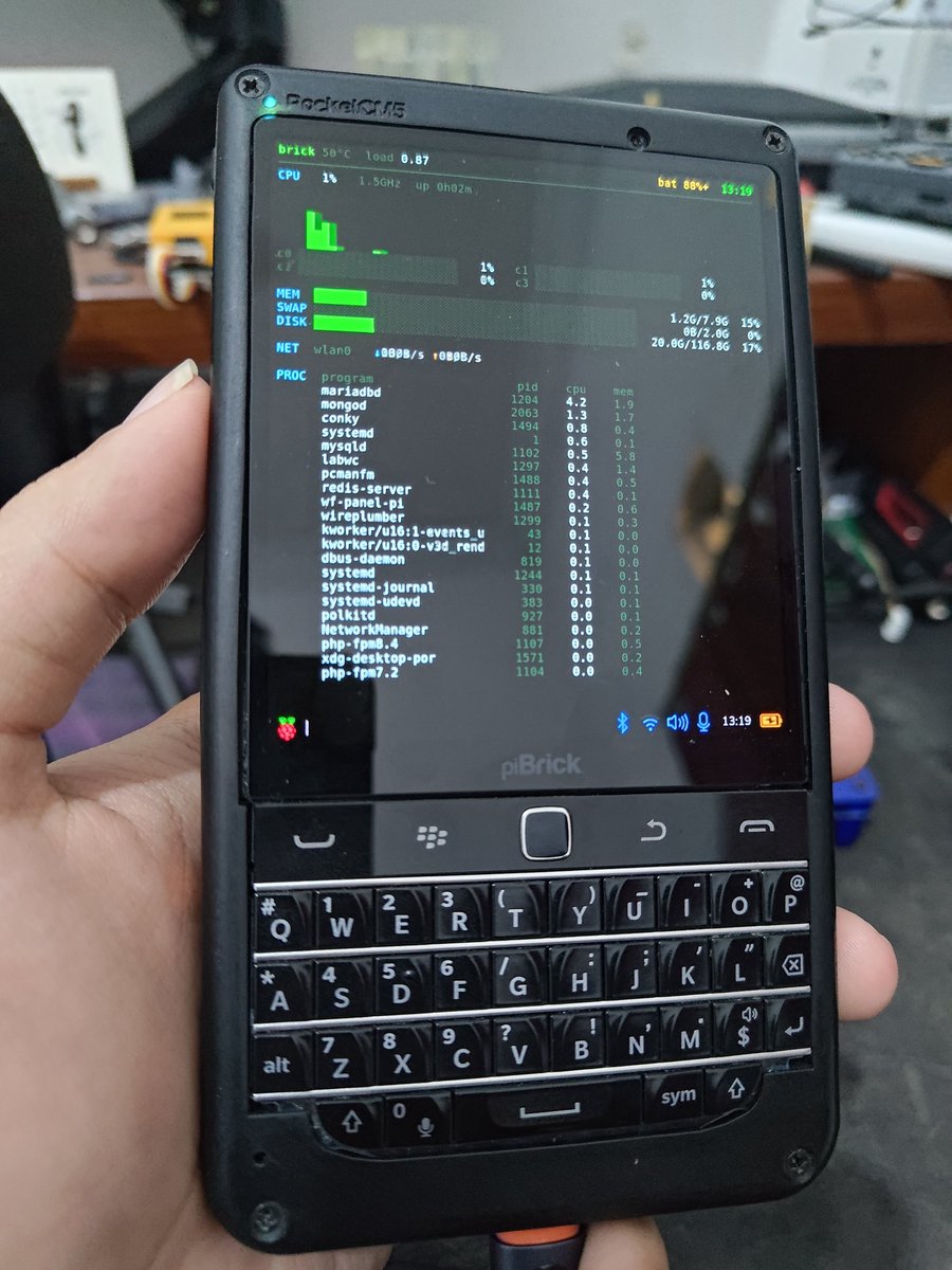 L_Shaf's tweet photo. Trying SDR++ with piBrick + UniGeek firmware for M5StickC plus 2 https://t.co/4fPfPNScHB