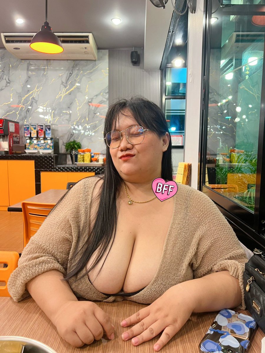 AnneZii03's tweet photo. ชอบมั้ย ล้นไม้ล้นมือแบบนี้ 🤭🤪😁😋
#พัทยา https://t.co/Dh8KYXZEgV