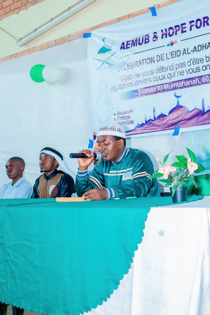 aemub2009's tweet photo. Le 30 mai 2026, l’AEMUB a célébré l’Eid Al Adha à l’Université du Burundi. Plus de 300 personnes, musulmans et non musulmans, ont participé à cette fête marquée par la fraternité. Les invités ont salué son succès et l’engagement des responsables de l’association.
#AEMUB #EidAlAdh https://t.co/mt82cLIj1b