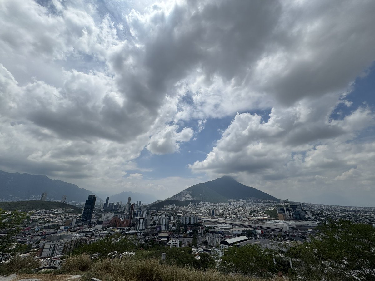 Mexicoloco's tweet photo. 日本戦第２戦の開催地モンテレイより出演します！

メキシコ🇲🇽盛り上がっております！ https://t.co/6ToVz28VdN