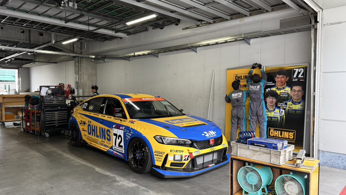 NATS_info's tweet photo. 今日からNATSモータースポーツ科S耐班は富士24時間レースが行わられる富士スピードウェイに来ています。
今日は搬入、明日の走行は台風の影響でキャンセル、走行は4日から始まります。
学生達と共に優勝目指して頑張ります！
皆さま、応援よろしくお願い致します🙇 https://t.co/6AxZUmrAKw