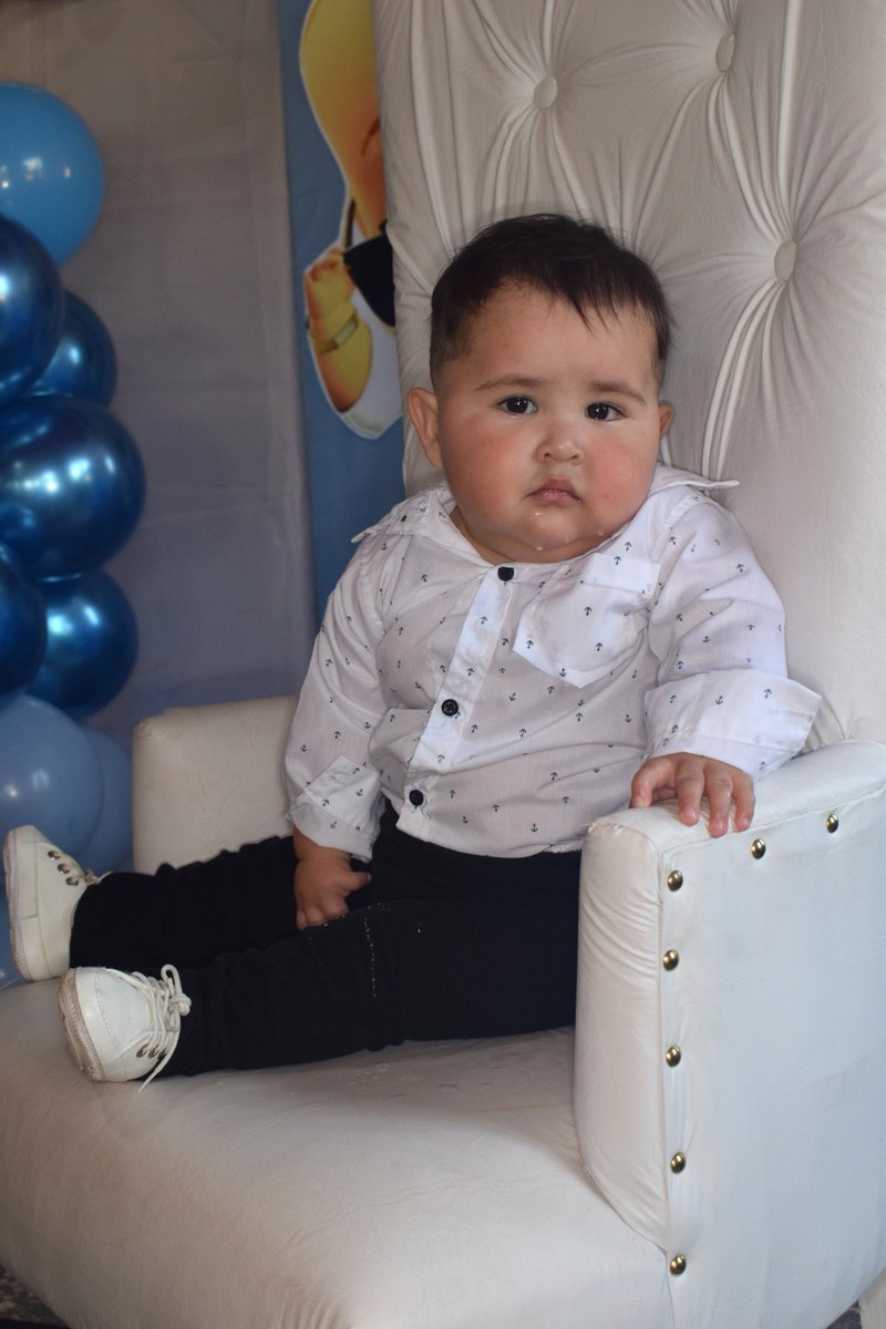 daideasis's tweet photo. mi gringo, el jefe más hermoso de todos ✨️🤍 https://t.co/pwr2ANg7XF
