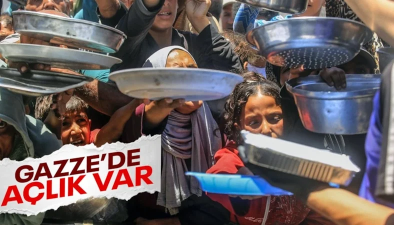 ensonhaber's tweet photo. İsrail'in Gazze'ye yönelik uyguladığı abluka ve yardım girişini kısıtlaması nedeniyle bölgedeki gıda sıkıntısı devam ediyor. Ancak bazı hayırsever kurumlar, ablukaya rağmen Gazze'de sıcak yemek dağıtımı yaptı. https://t.co/4dgZ4V1EHj