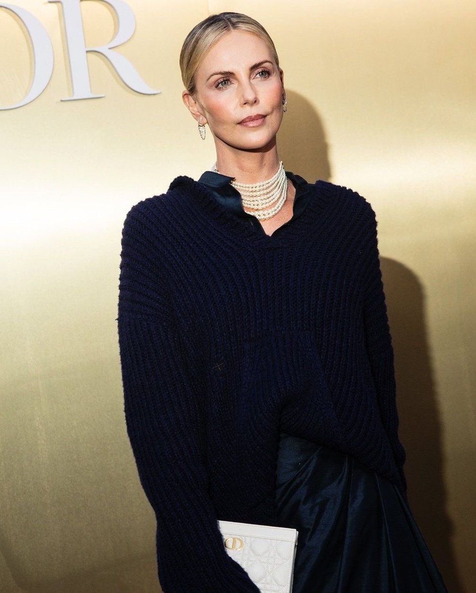Charlize .A. Theron tweet media