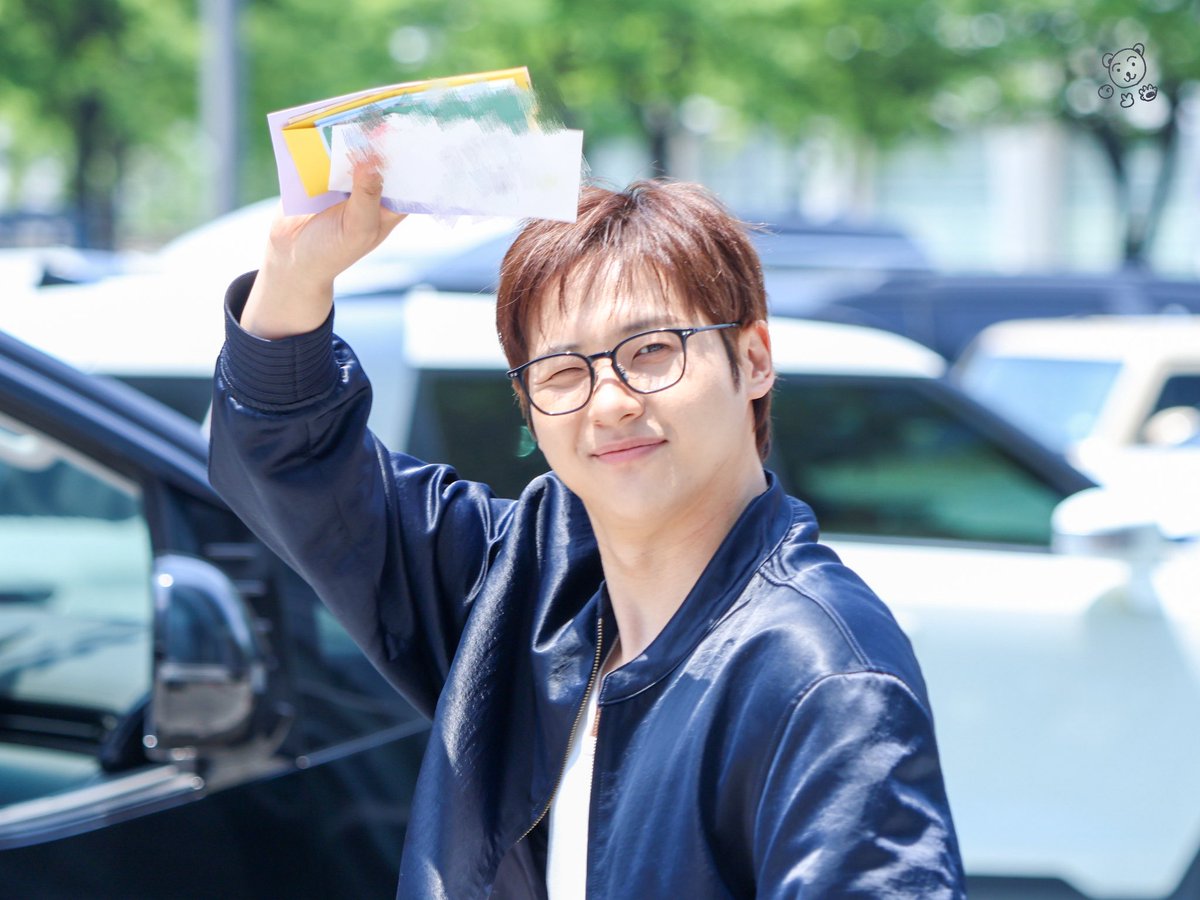 _hs0616's tweet photo. 260602 🌱 김영철의 파워FM 퇴근길

#B1A4 #신우 #CNU https://t.co/5q0543SqKZ