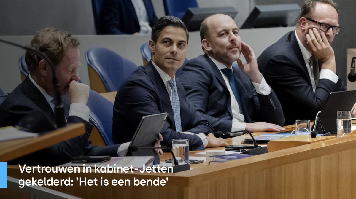 geertwilderspvv's tweet photo. De bende van #Jetten.

Niemand vertrouwt ze.

Ze laten onze grenzen wagenwijd open.

En willen snijden in zorg en sociale zekerheid.

Hoe eerder ze opkrassen hoe beter.

Nederlanders weer op 1!

#BendevanJetten https://t.co/MdSvV5uP5n