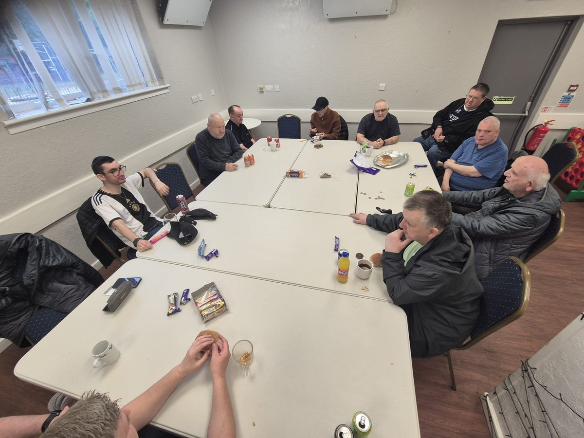 MOT4MEN's tweet photo. MENSELF +’s Monday Men’s Group in Helenvale I community flat 162 Helenvale Street  #thenationallottery #gcccommunitiesfund #therobertsontrust  #GCVS #commonwealfund free cuppa and hot soup #TheNetworkRailCommunityFund #foundationscotland All welcome 12 till 2.30pm https://t.co/P3HAzBZThd