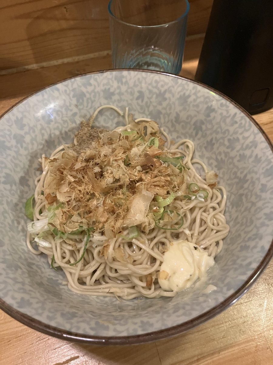 KaitohJr's tweet photo. 旧店舗で頂けるのは…たぶん…コレが…(^^)

煮干そば 平八

煮干そば 味玉  わさびかつを節玉

通い始めて10年とチョット…
色々な思い出がたくさんある…
ラーメン巡りの面白さを知るキッカケになった店…
出◯通告、通算5回…
あぁ〜熱い何かが込み上げる(^^) https://t.co/Lykn8ooKxS