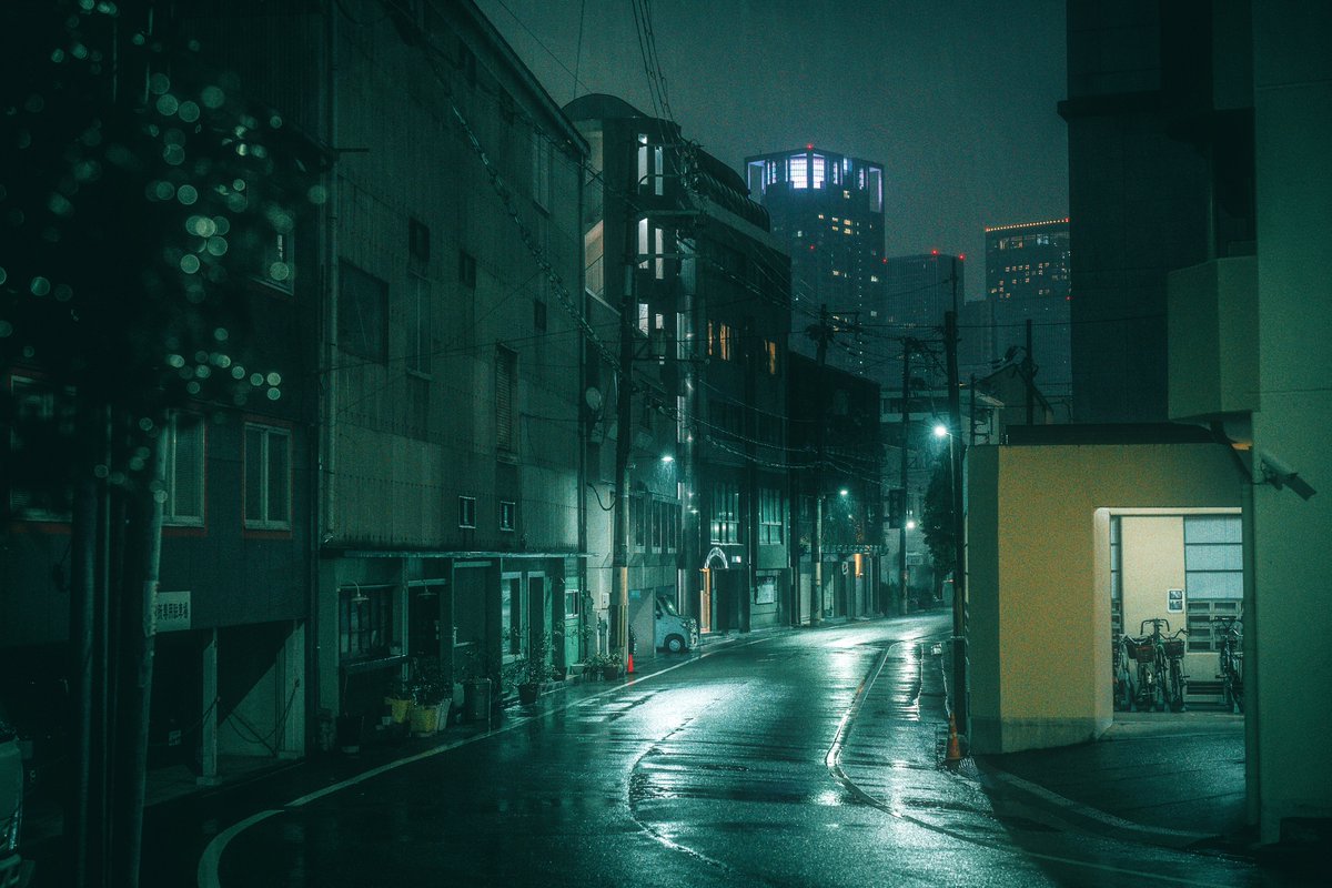 semashi_camera's tweet photo. Heavy rain in Osaka https://t.co/ElqKpViepw