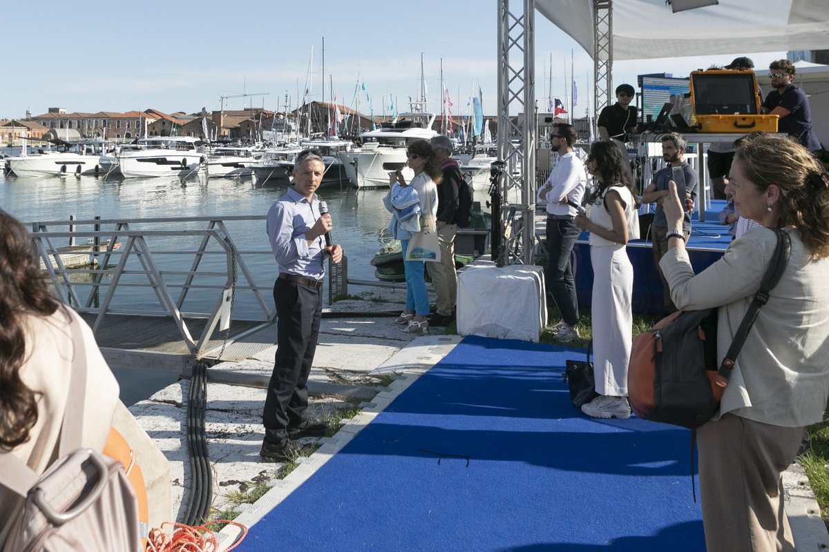 seaclearproject's tweet photo. 🌊 Venice hosted the 6th International Workshop on Marine Litter Monitoring, Removal and Blue Circular Economy. 65+ participants joined discussions on marine litter, policy and innovation.
The event concluded with a live SeaClear demonstration in the Arsenale basin.
#SeaClear2 https://t.co/0wh0jUIKkj