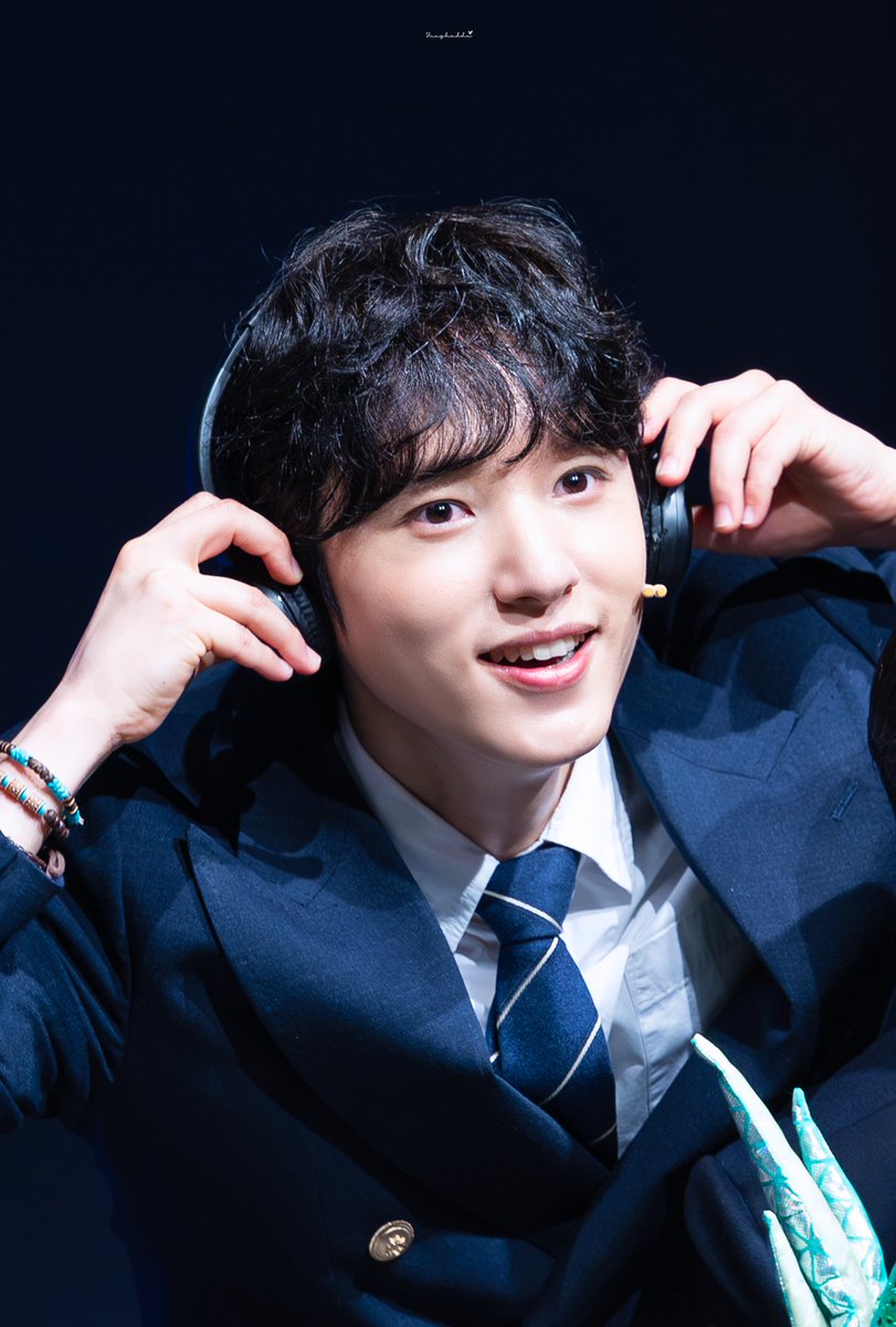 haddu_record's tweet photo. 260530 ROGER 라져    
막공 ∥ 무대 인사  

디디 役 ∥ #정휘 배우

+ հɑժժմ ϲɾօթ 🎧 https://t.co/eGDD93SV53