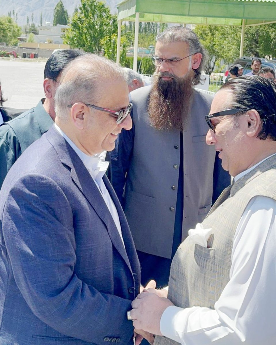 istehkamPK's tweet photo. گلگت بلتستان میں آئی پی پی کی انتخابی مہم عروج پر،پارٹی صدرعبدالعلیم خان کی سکردو آمد،اس موقع پرپارٹی کی مرکزی قیادت اورامیدوارجی بی اے 7،سکردو1راجاجلال حسین مقپون سمیت آئی پی پی جی بی کی قیادت نے ان کا والہانہ استقبال کیا۔ 
1/2 https://t.co/dSGj1RQgcu