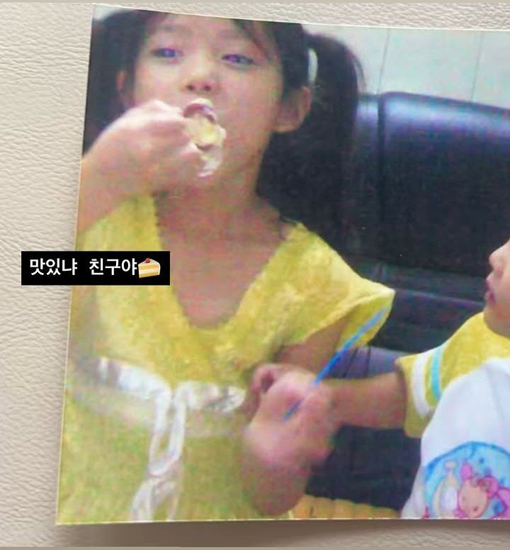 whosxiaoting's tweet photo. The girl I remember every single time: (she is so silly) https://t.co/GtYfMUQ0s7