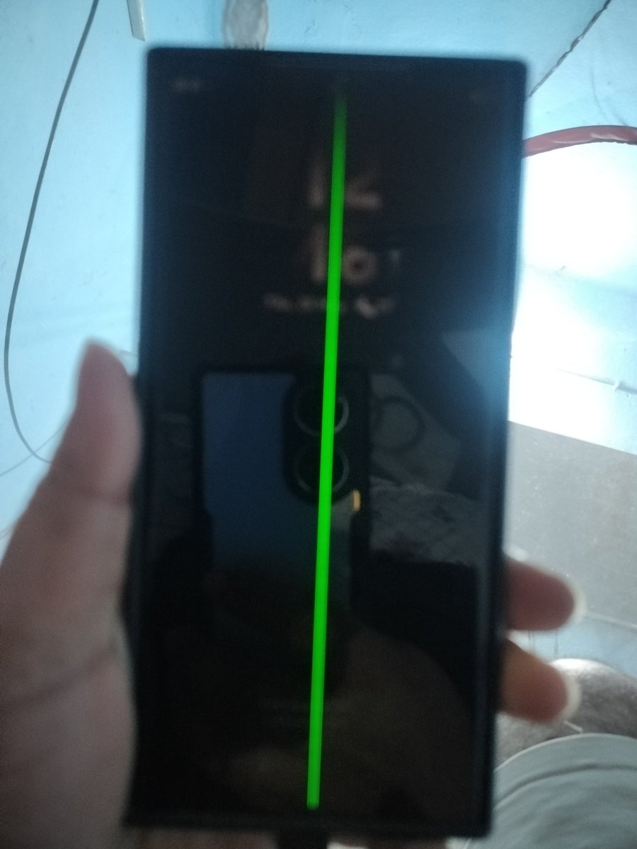 SaiSanketh5319's tweet photo. ⚠️ Warning to all Galaxy S23 / S23 Ultra users in India. This is not a flagship phone anymore as per the discussion with Samsung Team.

DON'T update to One UI 8.5

I updated → got a sudden vertical green line on the display (no drop, no damage).

Service centre quoted ₹21,000 for full screen replacement.

Samsung reviewed my case (job sheet + invoice submitted) but rejected goodwill replacement 

Many users are facing the exact same issue right after this update.

Protect your phone. Don't update your phone/delay the update if possible.

@SamsungIndia @SamsungMobile 

#OneUI85 #GreenLine #S23Ultra #SamsungIndia #DisplayIssue
