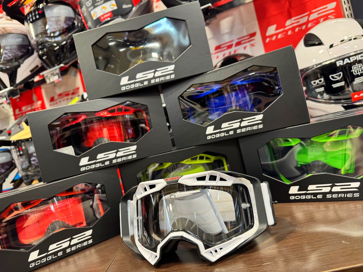 rico_hiroshima_'s tweet photo. #ライコランドフォレオ広島東店

🥽OFF-ROAD GOGGLES🥽
　    \ 6,380円(税込) /

◆メガネ対応◆
#LS2 のオリジナル #オフロードゴーグル
アウトリガータイプのバンドベースを採用しフィット感を追求したコスパ最強モデル

オプション（別売）
・ピンロックシート
・ティアオフフィルム（2種類）
・6色のミラーレンズ

カラバリ、オプション豊富で自分好みにヘルメットをカスタマイズできちゃいますね🪄💕

#入荷情報
#ライコランド
#広島
#バイク