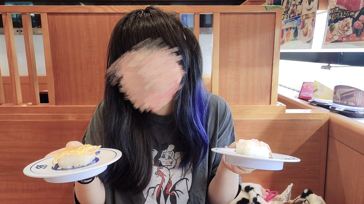 snape0907's tweet photo. ねいるきらきらかわいいでしょ
かみのけもあおになった
おすしもたべた
かわいいでしょ
いんすたにはがんめんあげるかもかも

かわいいっていってくれたこの角栓を吸って生きるね https://t.co/hdie8IR8V1