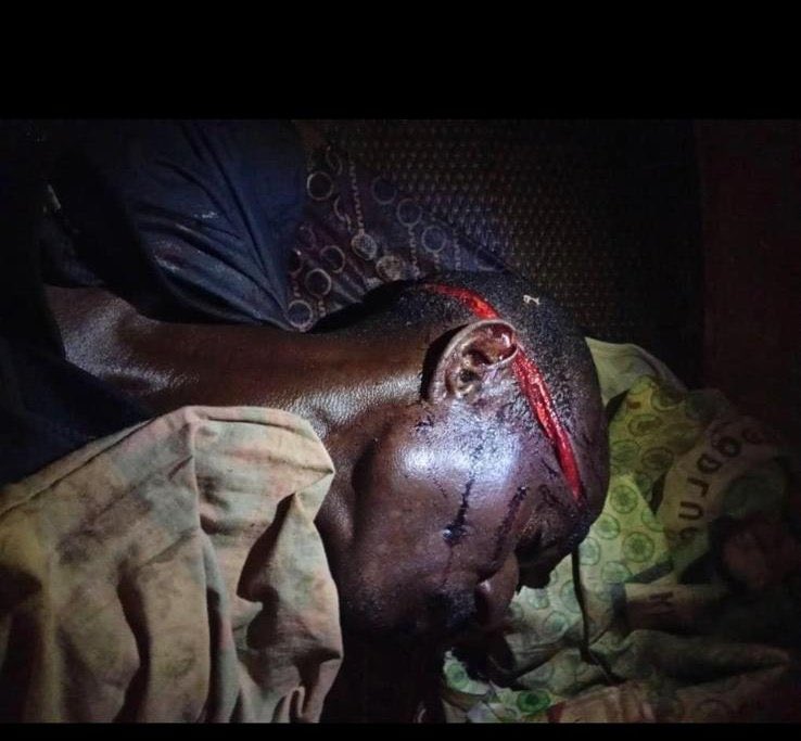 HighChiefOkoro's tweet photo. Did you also noticed how he deliberately avoided the 8 persons that IPOB terrorists slaughtered in Imo state on Saturday?
8 innocent Igbo children, women and men murdered by people he tagged “his friends and neighbours”.

Why is Peter Obi hiding the killings of IPOB in the southeast?