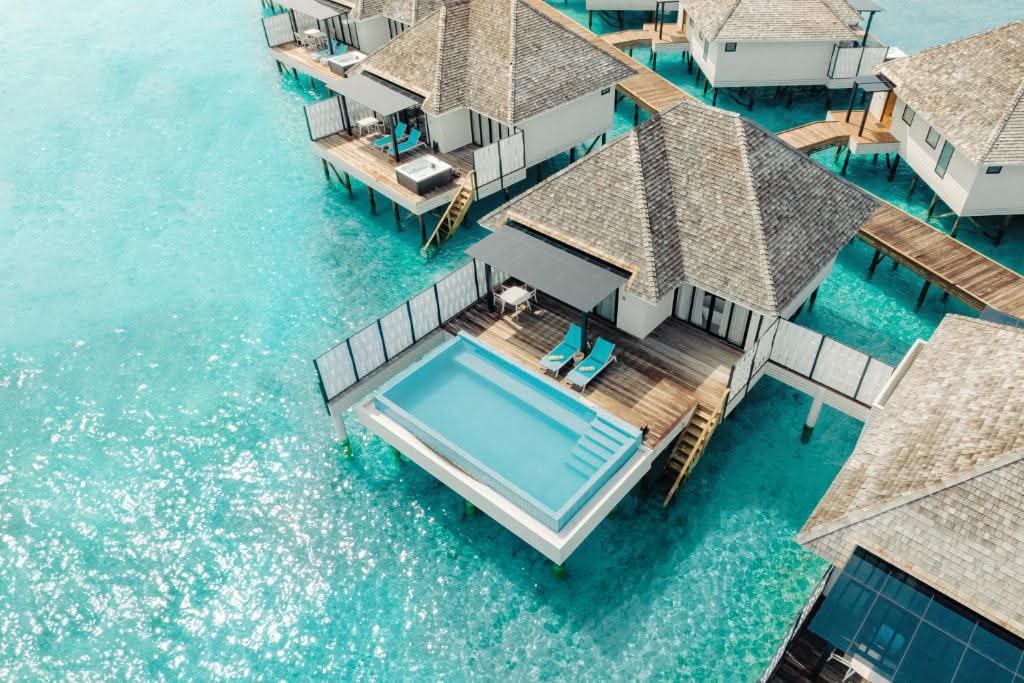 Hashtag_Hol_ZA's tweet photo. 😎What if your #bucketlistchecked ...

✅private beach area
✅beachfront access
✅stunning views of the Indian Ocean 
✅and a swimming pool with a view

📍Welcome to Nova, Maldives – 5*
With Prime Beachfront Location; Exceptional Facilities; Comfortable Accommodations+More! https://t.co/0RLaTsgsdG