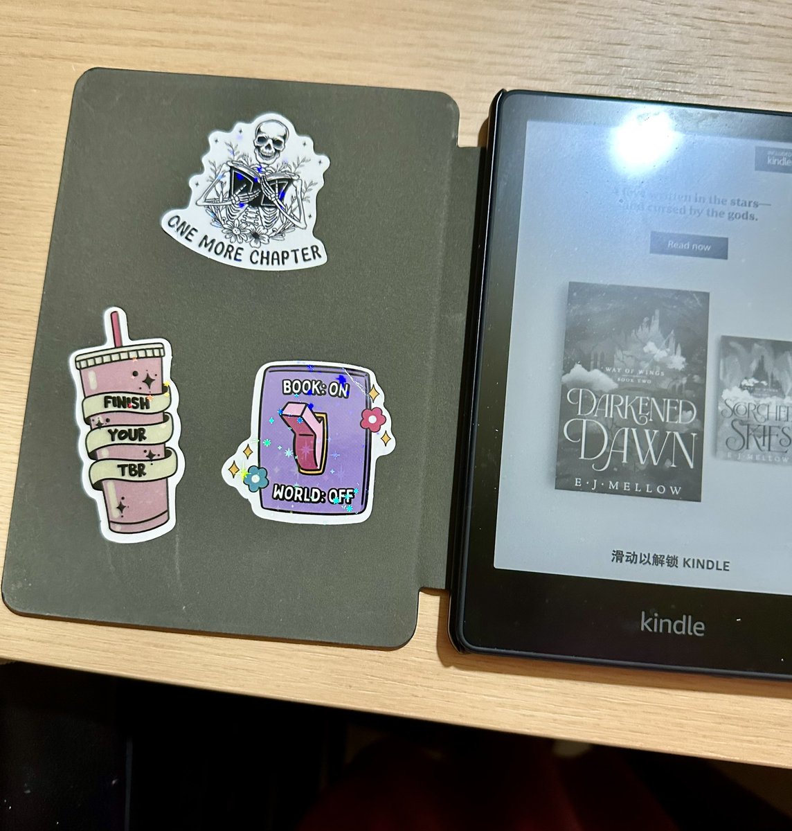 motianchi's tweet photo. Got some kindle stickers 😊 #Kindle https://t.co/Bo7ScxAsgQ